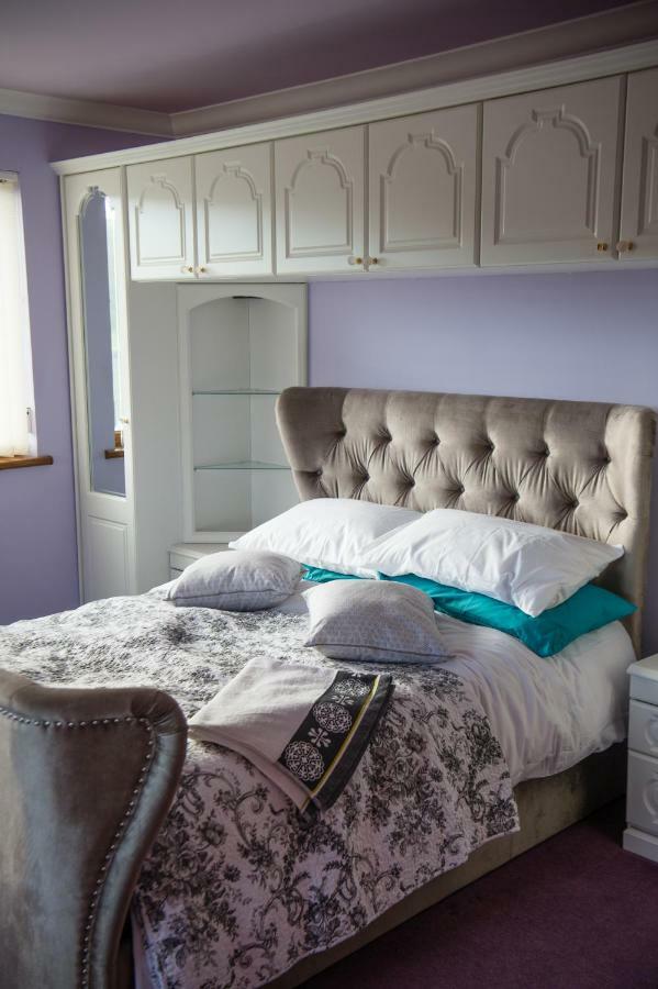 Y Grange Bed & Breakfast Llanfihangel-y-Creuddyn Екстериор снимка