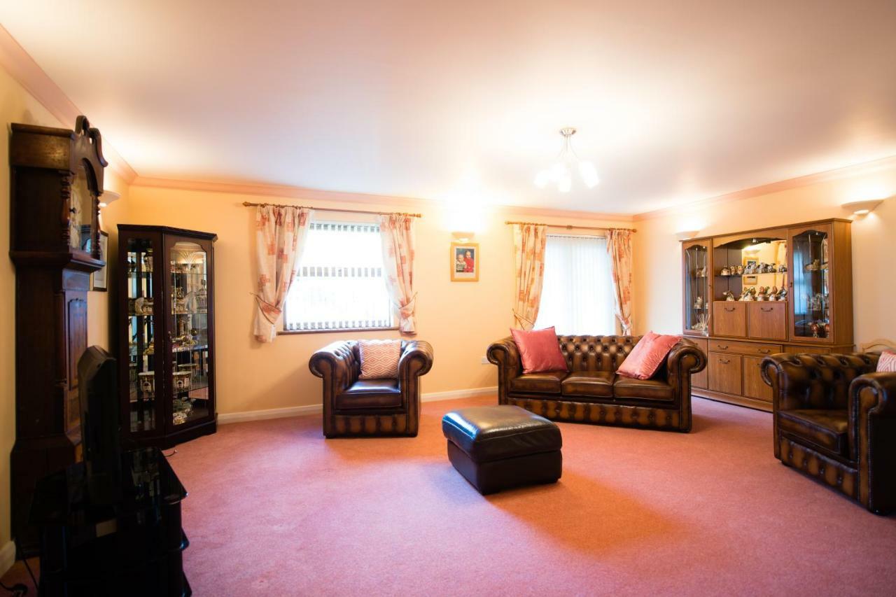 Y Grange Bed & Breakfast Llanfihangel-y-Creuddyn Екстериор снимка