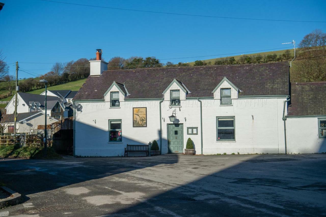 Y Grange Bed & Breakfast Llanfihangel-y-Creuddyn Екстериор снимка