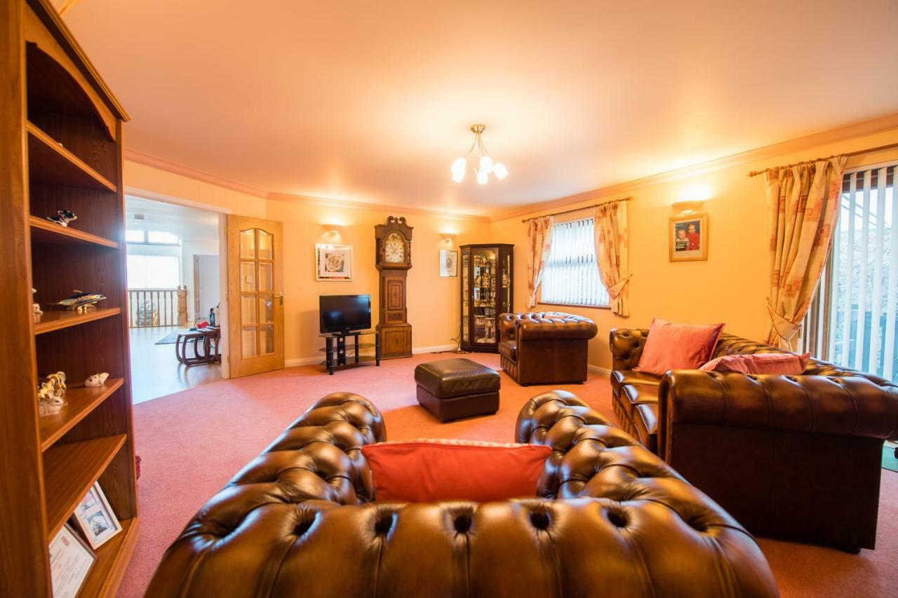 Y Grange Bed & Breakfast Llanfihangel-y-Creuddyn Екстериор снимка