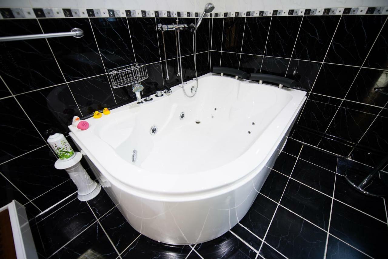 Y Grange Bed & Breakfast Llanfihangel-y-Creuddyn Екстериор снимка